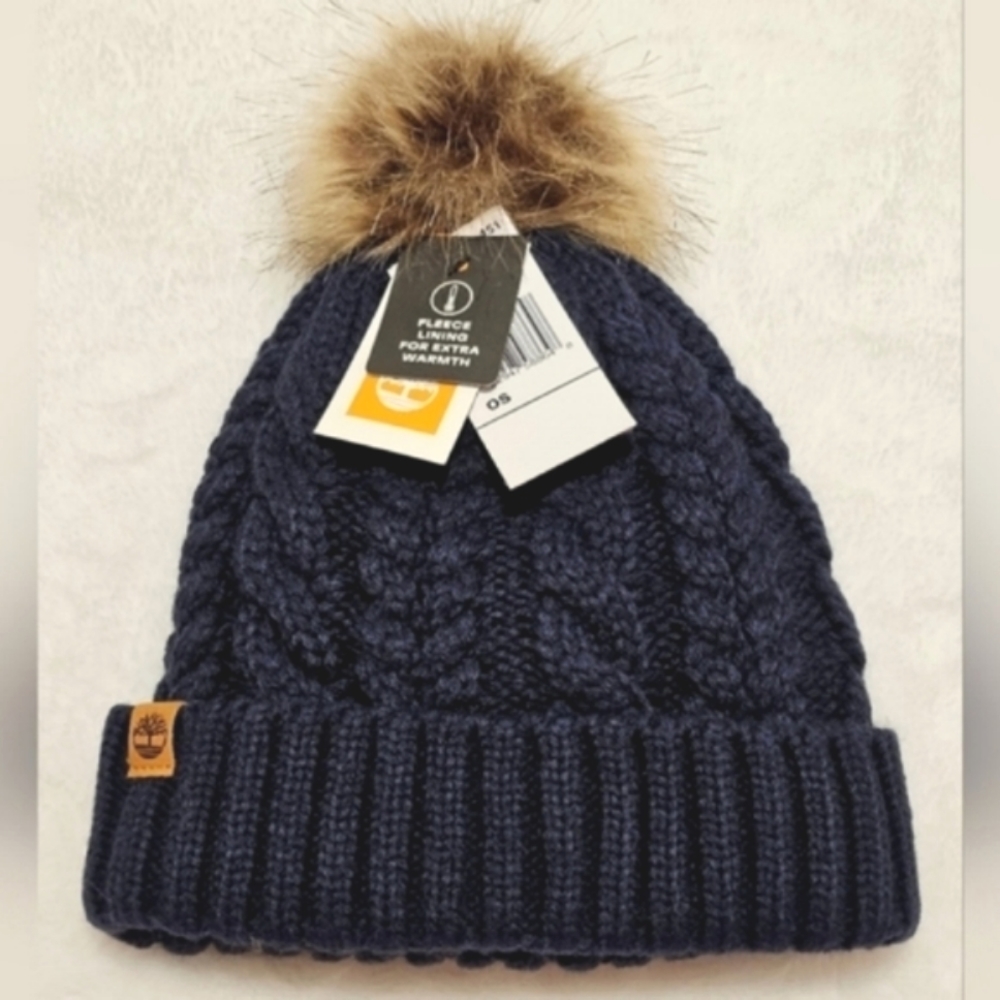 🎉HOST PICK 🎉🍂NWT WOMEN'S TIMBERLAND Lined CABLE KNIT HAT WITH FAUX FUR POM